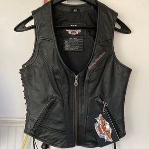 Harley Davidson 100% Black Leather Vest. HOT!! New With Tags!